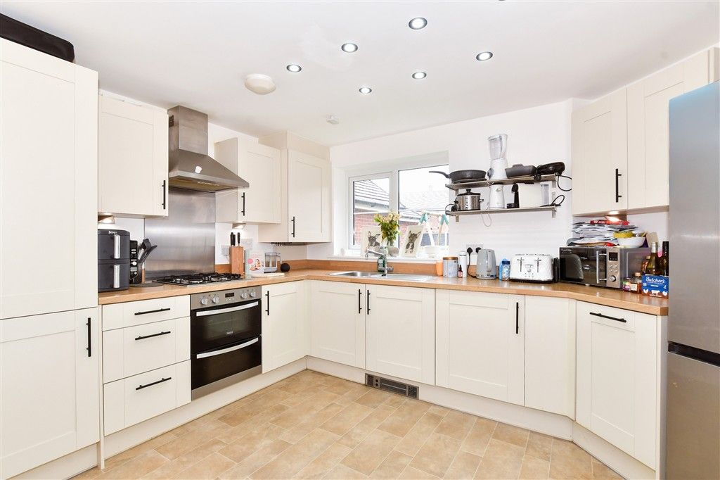 Property photo 3 of 12 Kitchen/Diner