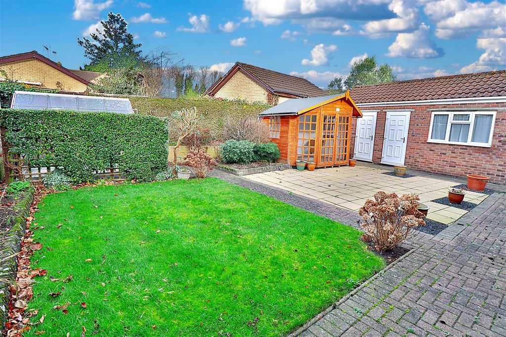 Property photo 2 of 8 Rear Garden And Side Workshop And Garage Access.Jp