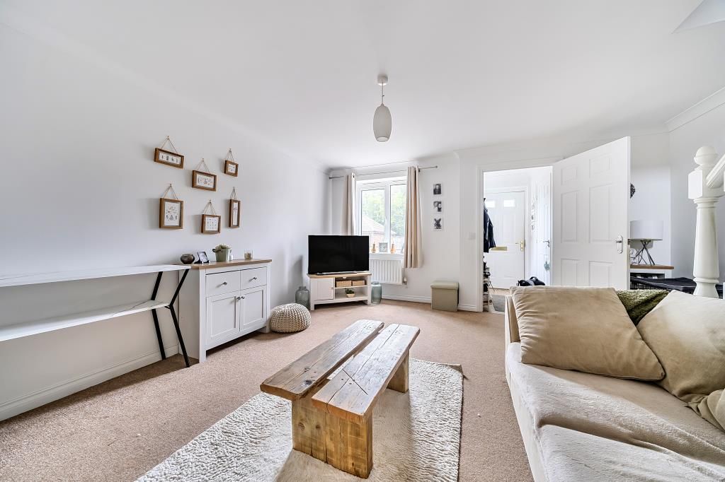 Property photo 3 of 20 Living Room