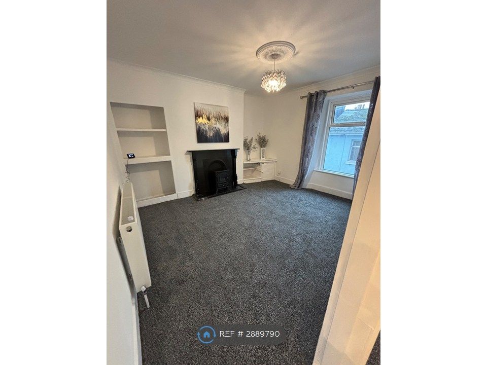 Property photo 1 of 27 Lounge