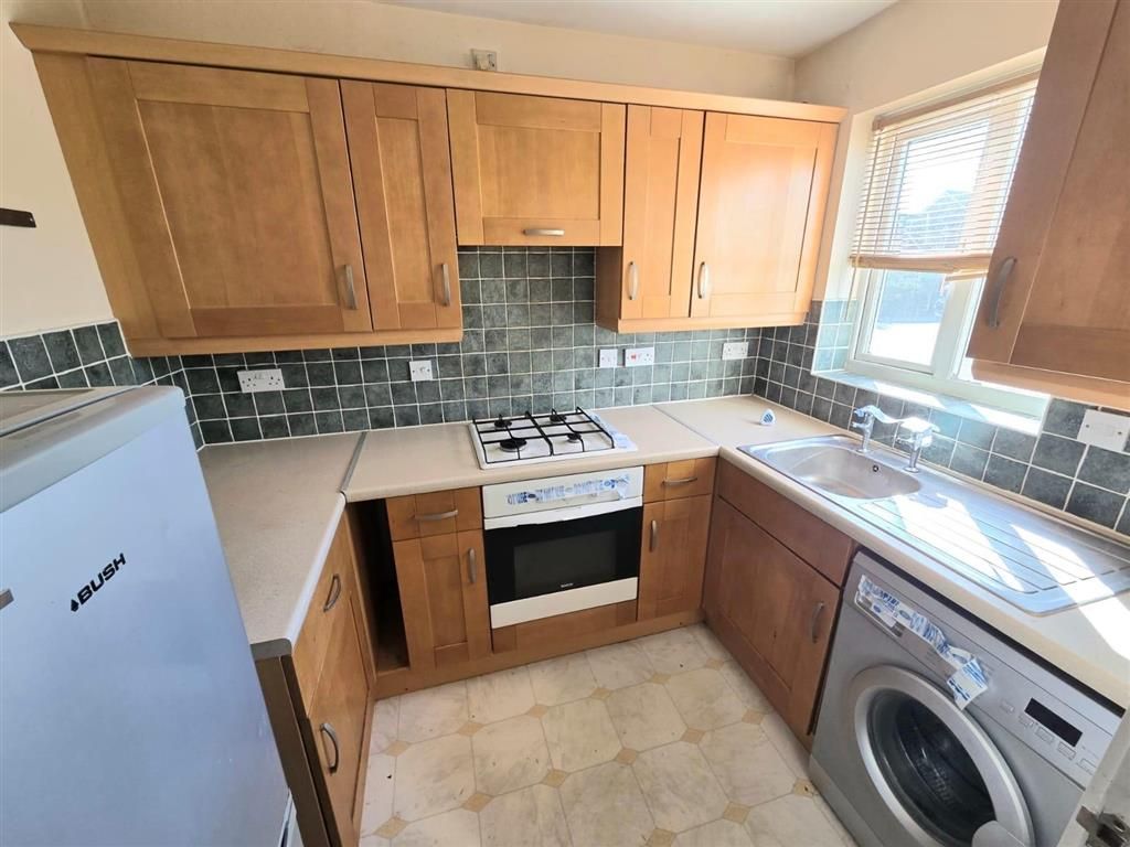 Property photo 3 of 5 Kitchen