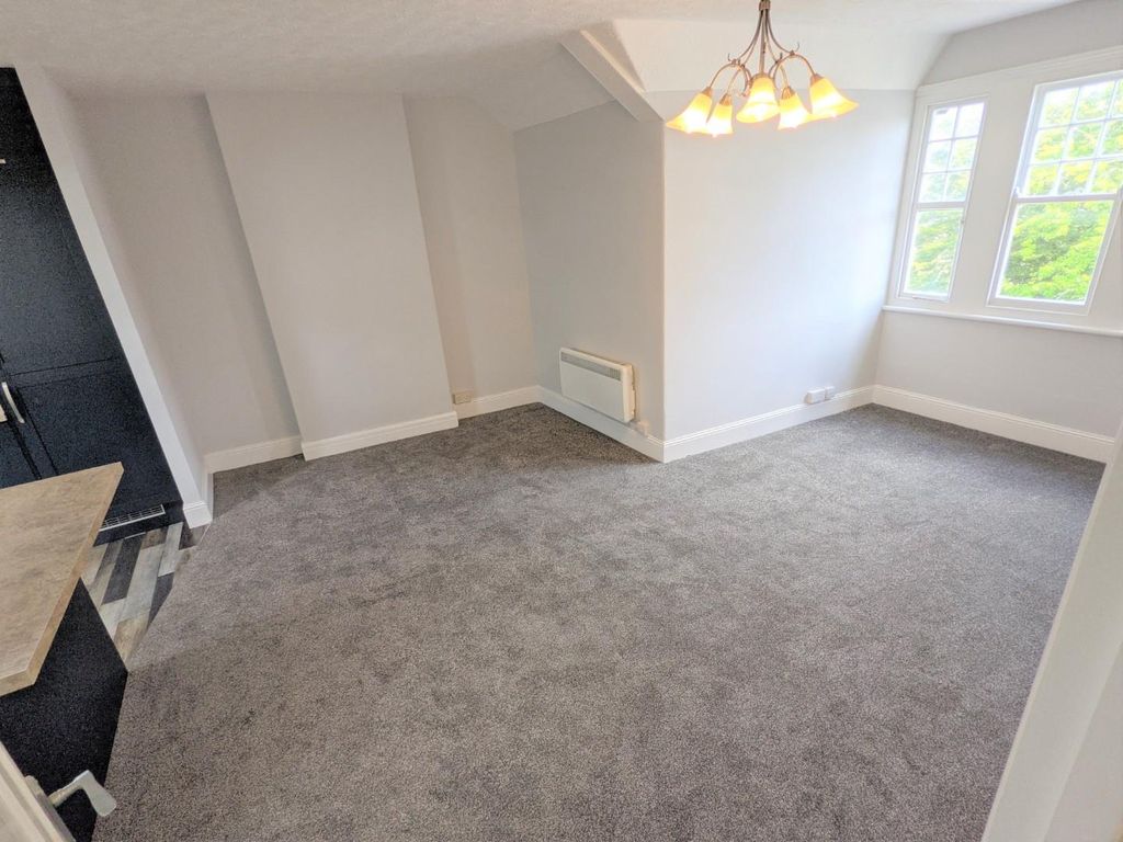 Property photo 3 of 10 Living Space.Jpg