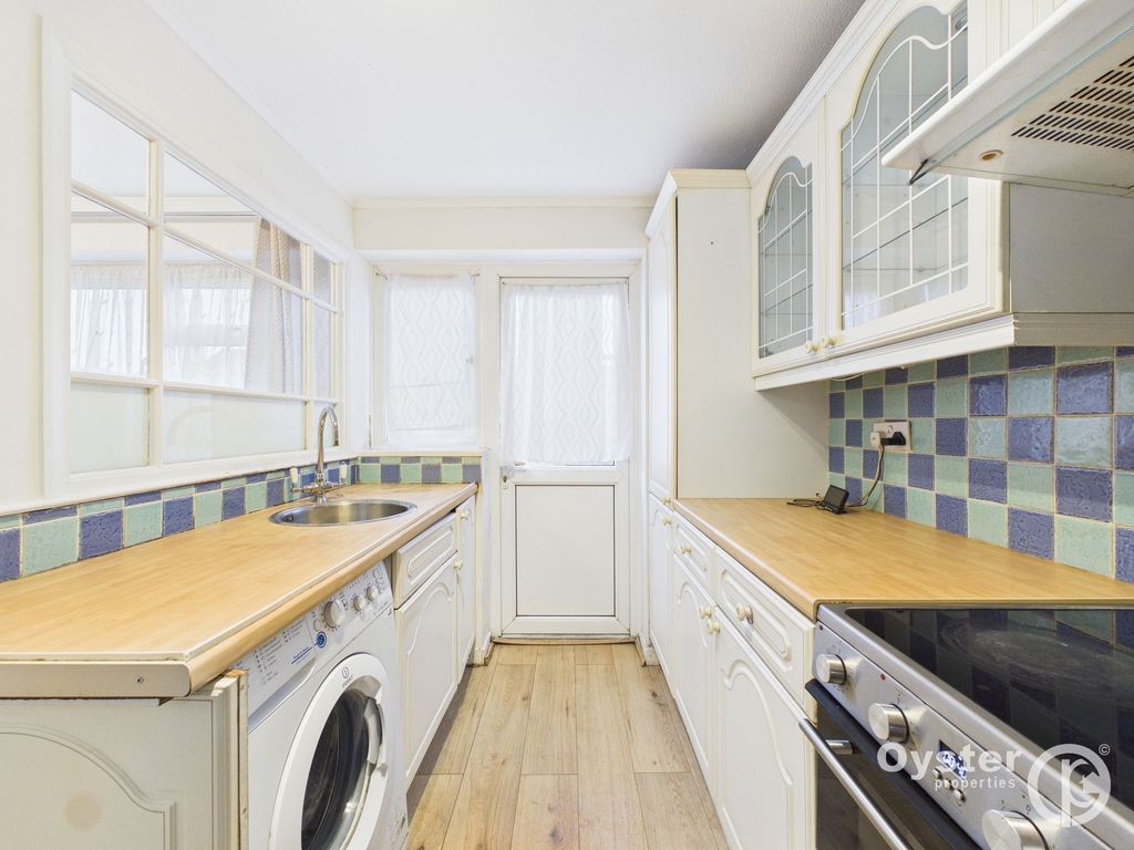 Property photo 3 of 38