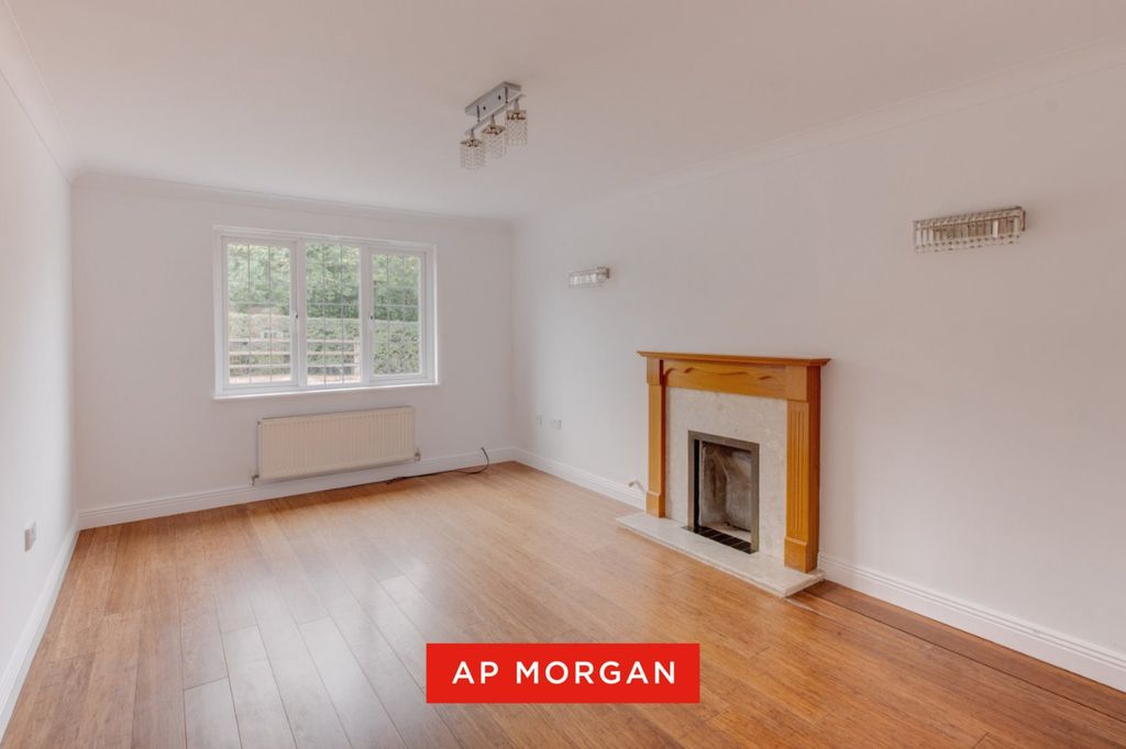 Property photo 2 of 19 Picture No. 38