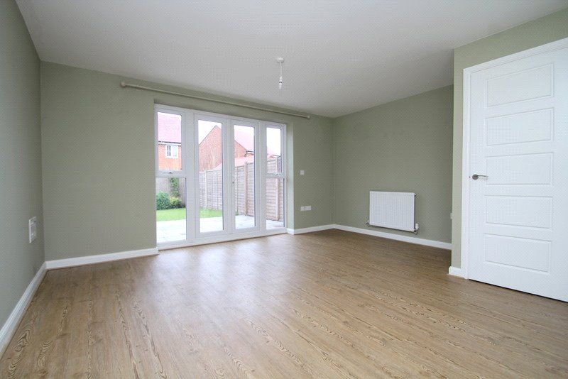 Property photo 3 of 16 Picture No. 21