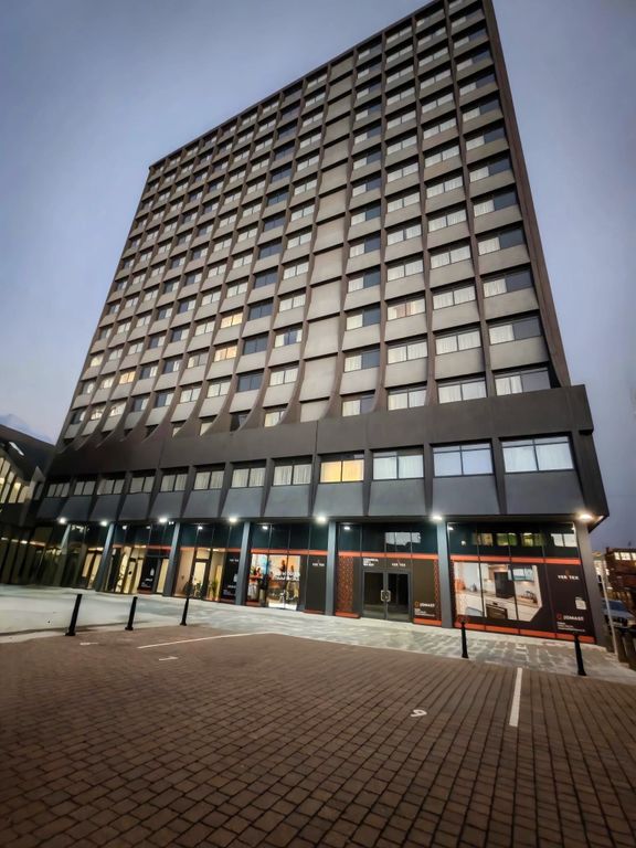 Property photo 1 of 9