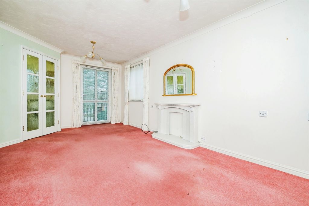 Property photo 3 of 17