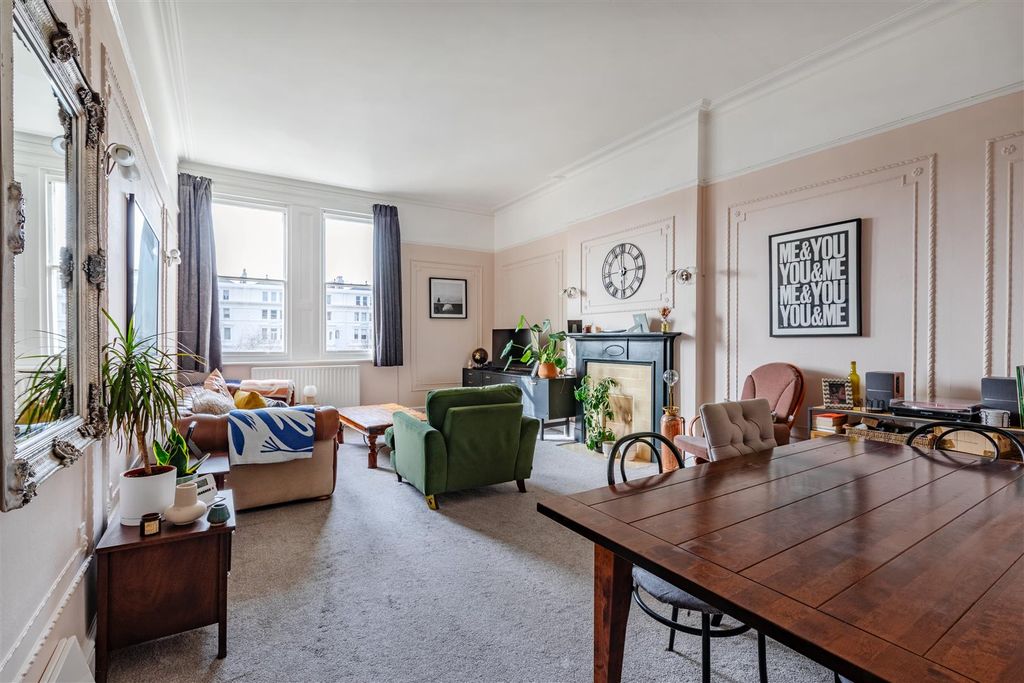 Property photo 2 of 15 Reception