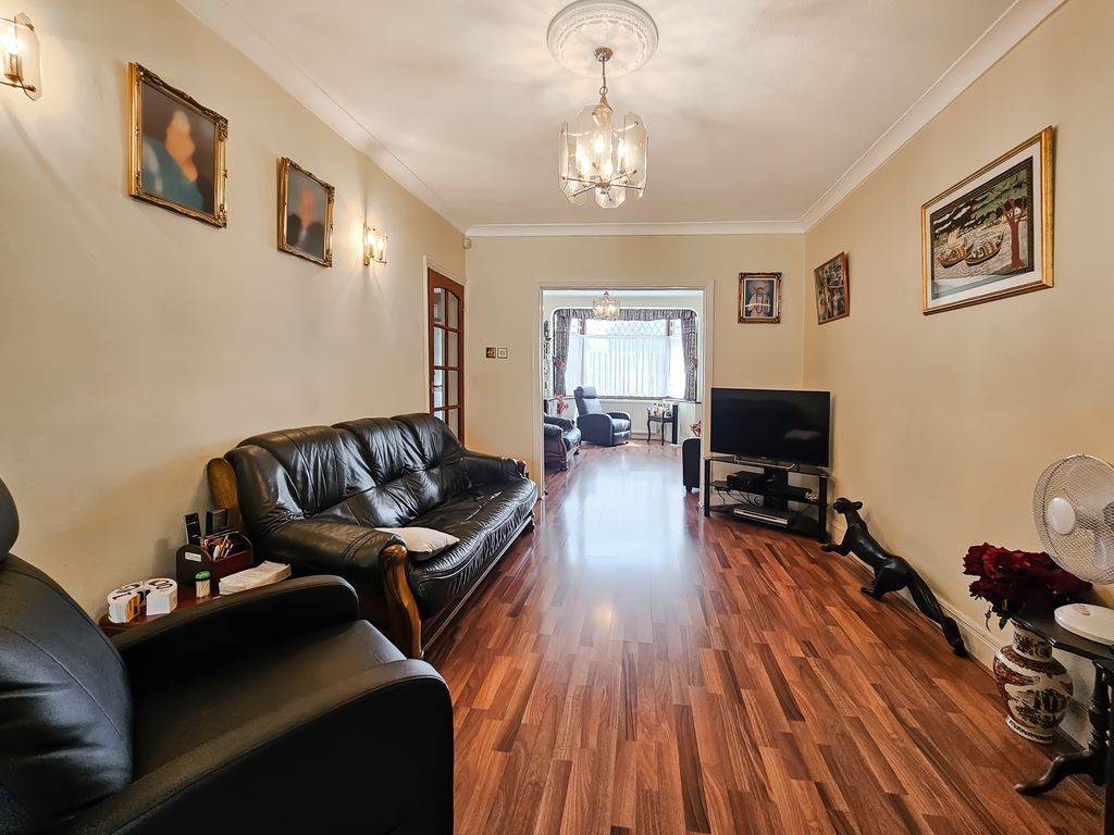 Property photo 2 of 22