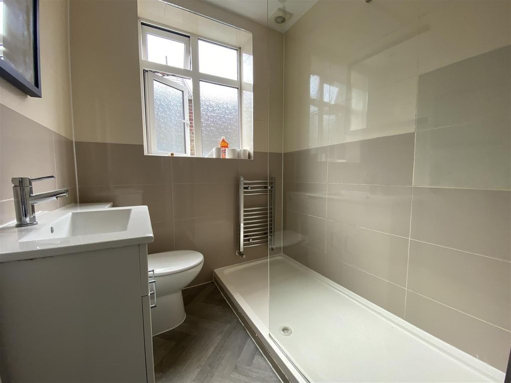 Property photo 3 of 7 Zfexokjeee27Yuzllgcnag.Jpg