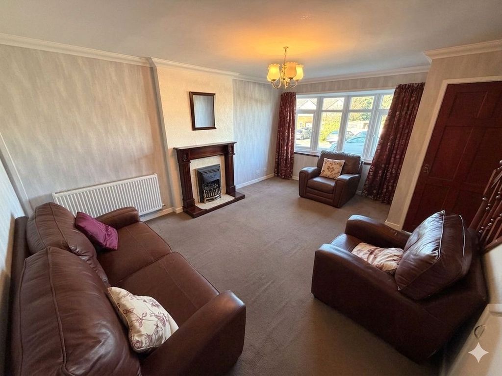 Property photo 2 of 17 Picture No. 24