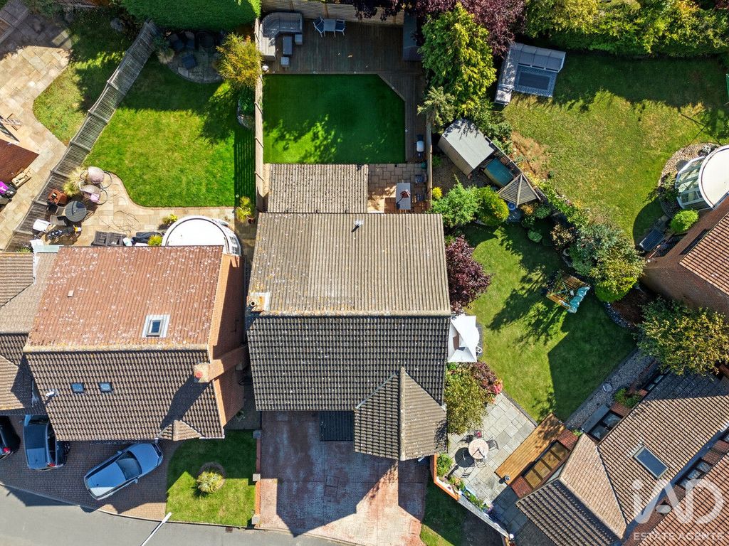 Property photo 2 of 26