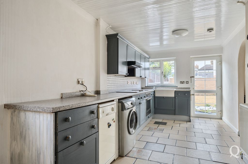 Property photo 2 of 19 70Edd1Ba-F18d-4De...