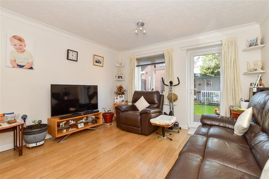 Property photo 3 of 10 Lounge/Diner