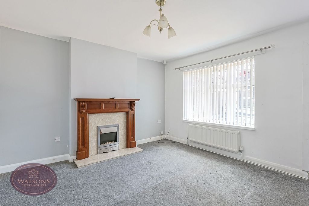 Property photo 3 of 12