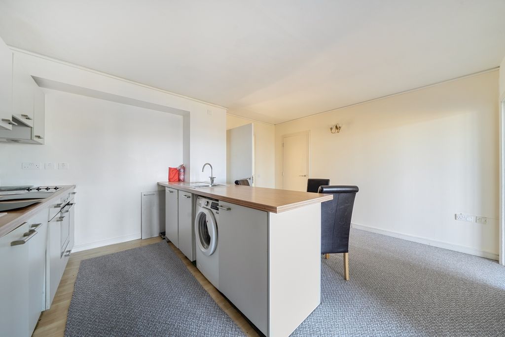 Property photo 2 of 17 1511150 (1)