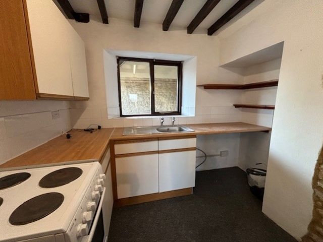 Property photo 3 of 5 3A Garston Court Ktichen 2