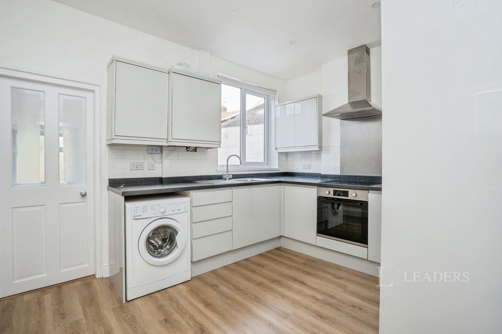 Property photo 1 of 12 Pbox-Img.Jpg