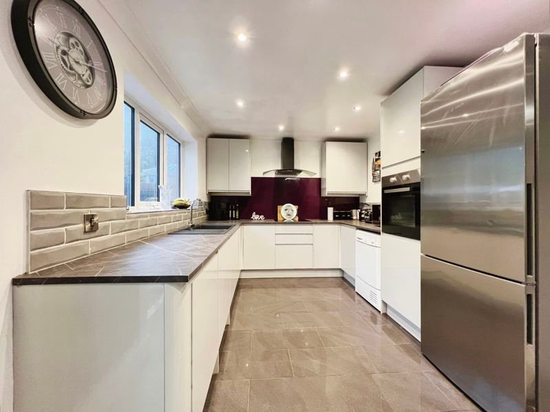 Property photo 2 of 17 Kitchen