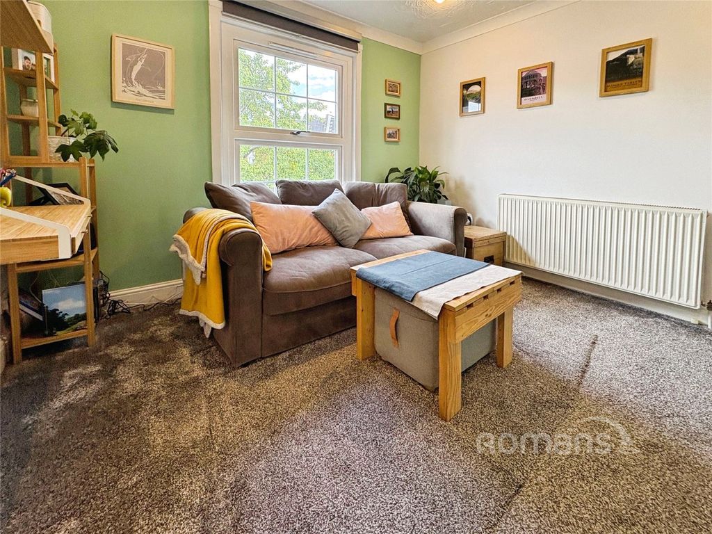 Property photo 2 of 11 Picture No. 06