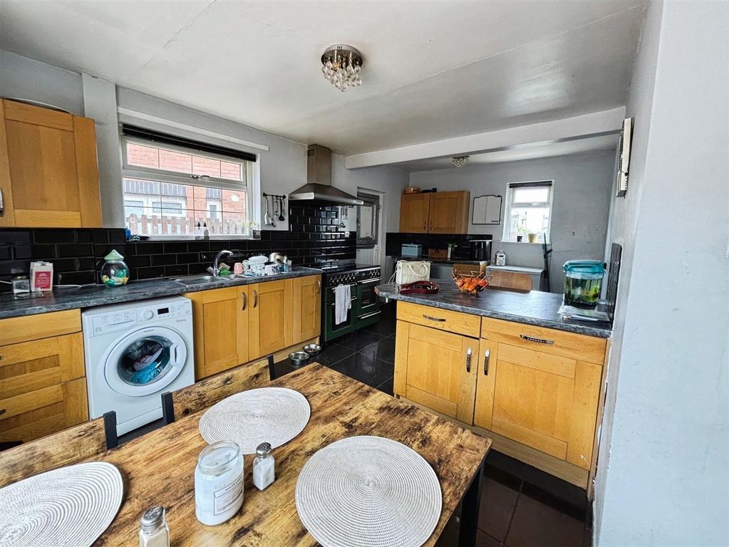 Property photo 2 of 15 Kitchen/Diner