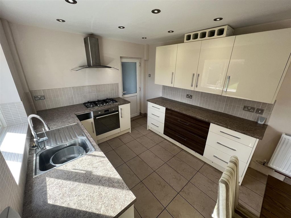 Property photo 2 of 10 Image00008.Jpg