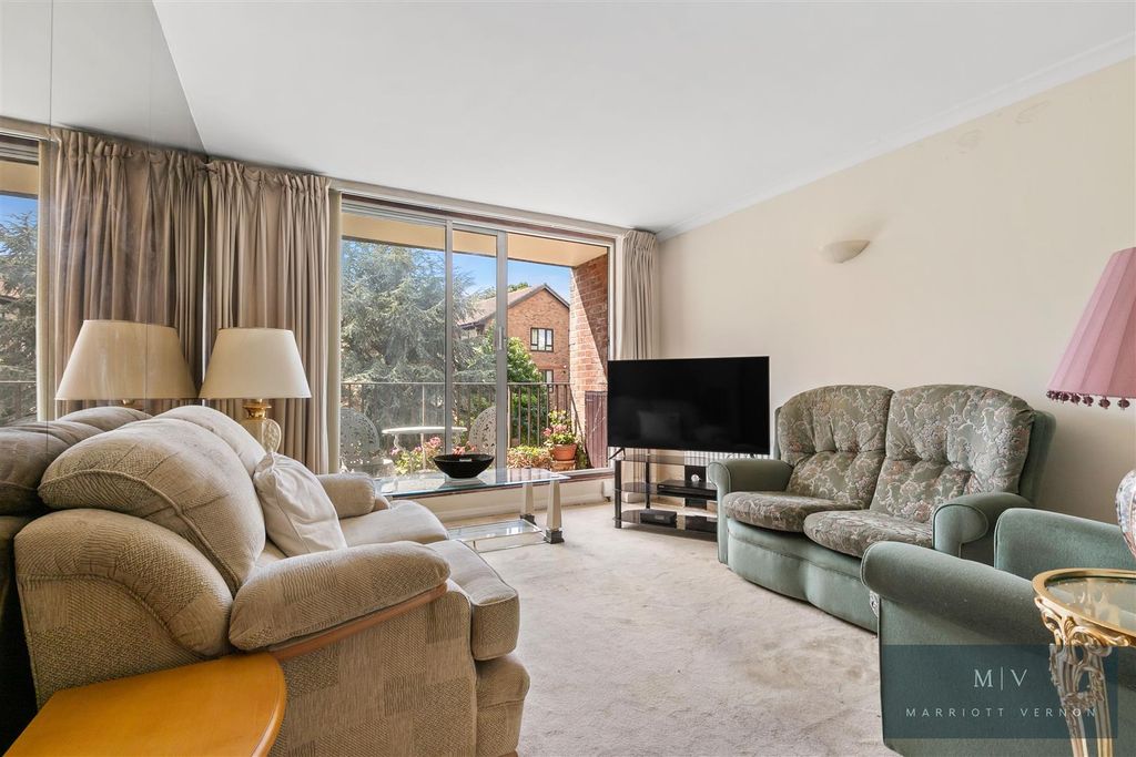 Property photo 2 of 15 Campion Close 13 MV-1.Jpg