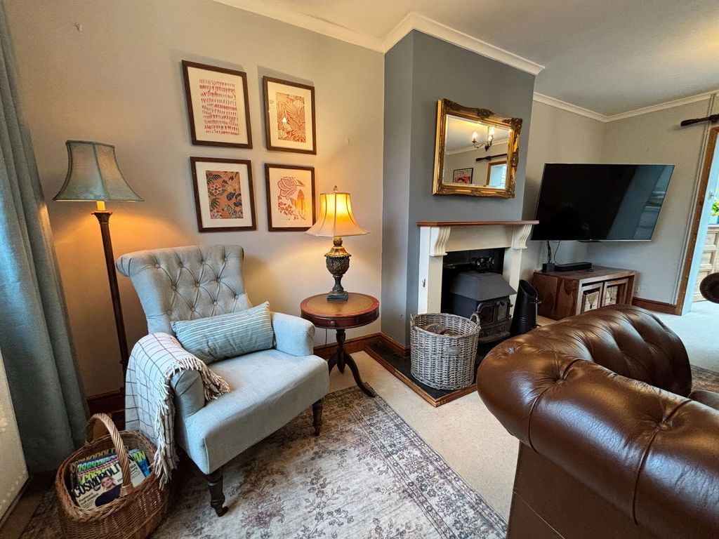 Property photo 2 of 55