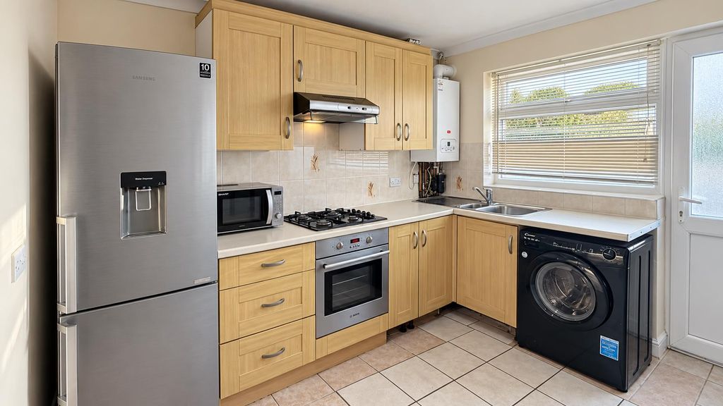 Property photo 3 of 6 930710Aa-c843-400E-98Bb-3E592d77081A.Png