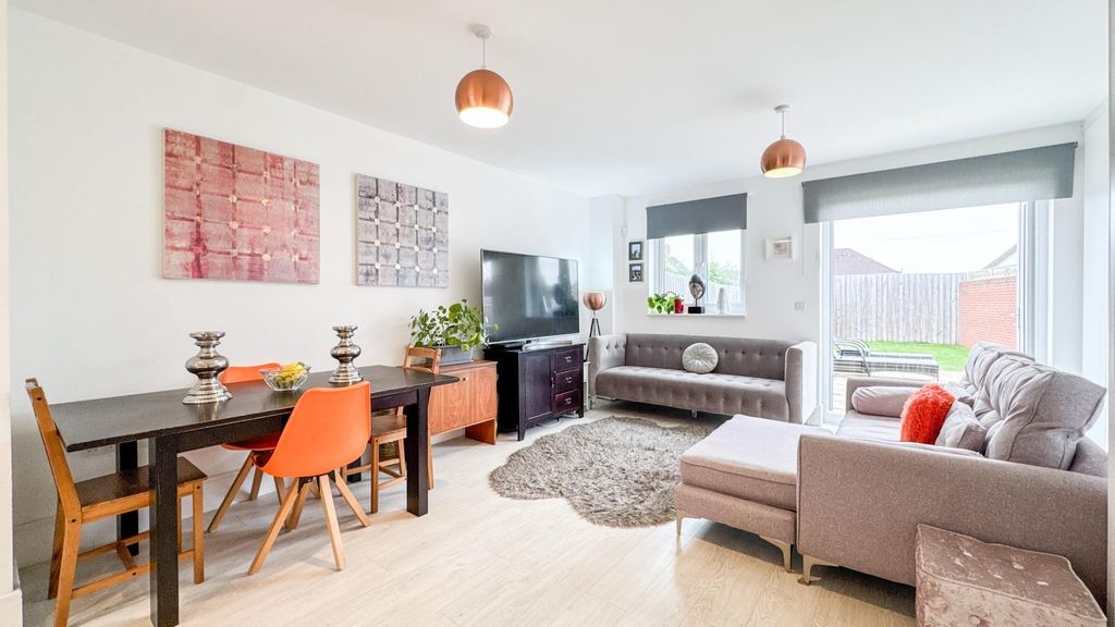 Property photo 1 of 21 Untitled-5858.Jpg