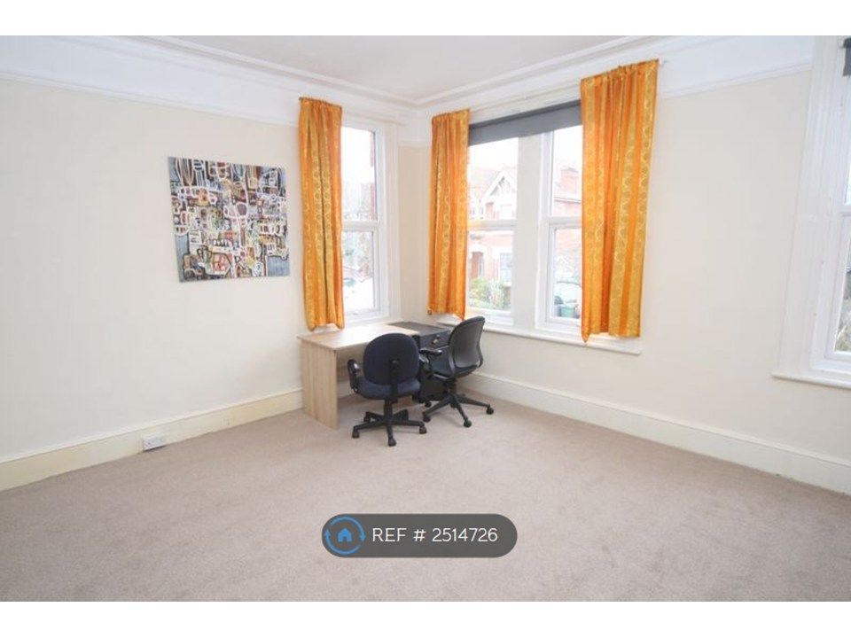 Property photo 3 of 8
