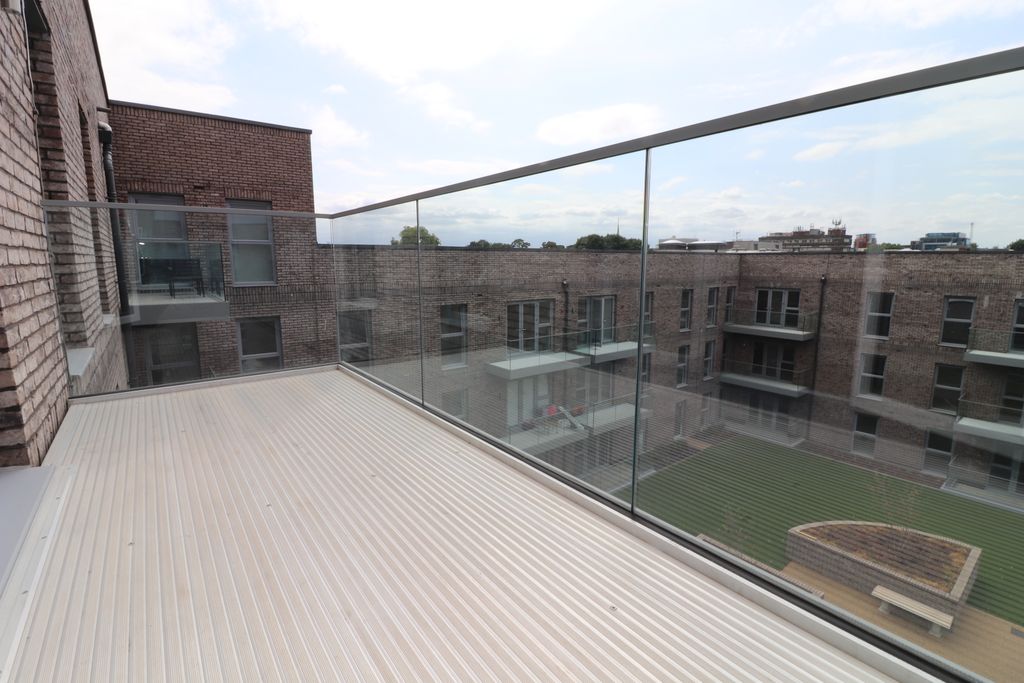 Property photo 2 of 15 Balcony