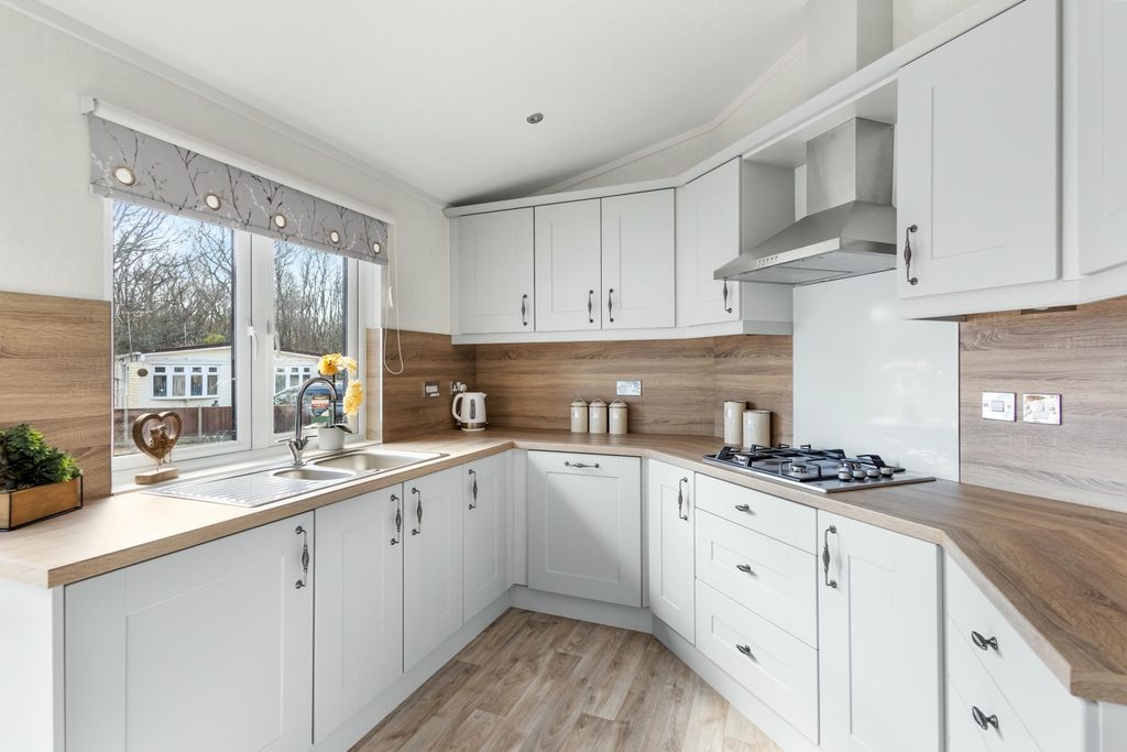 Property photo 3 of 9 18531Eb8Fd29Deb57B2A82A659F88B6c2Ed30Ef392404A4224