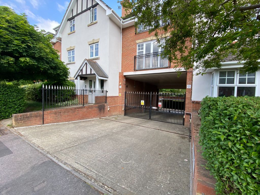 Property photo 2 of 8