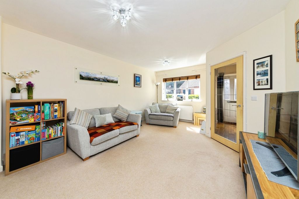 Property photo 3 of 16 Pbox-Img.Jpg