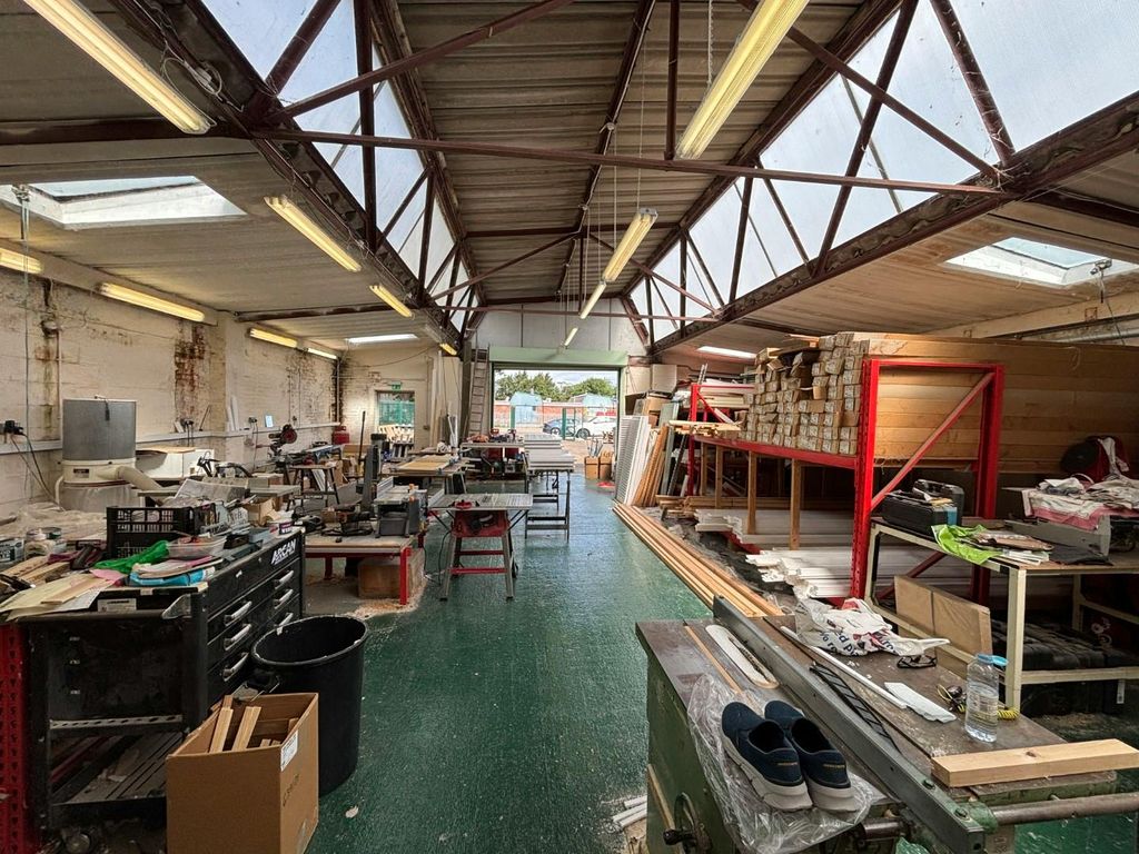 Property photo 3 of 7 Img_2823 Large.Jpg