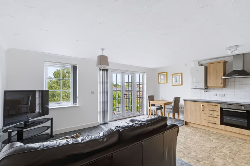 Property photo 2 of 13