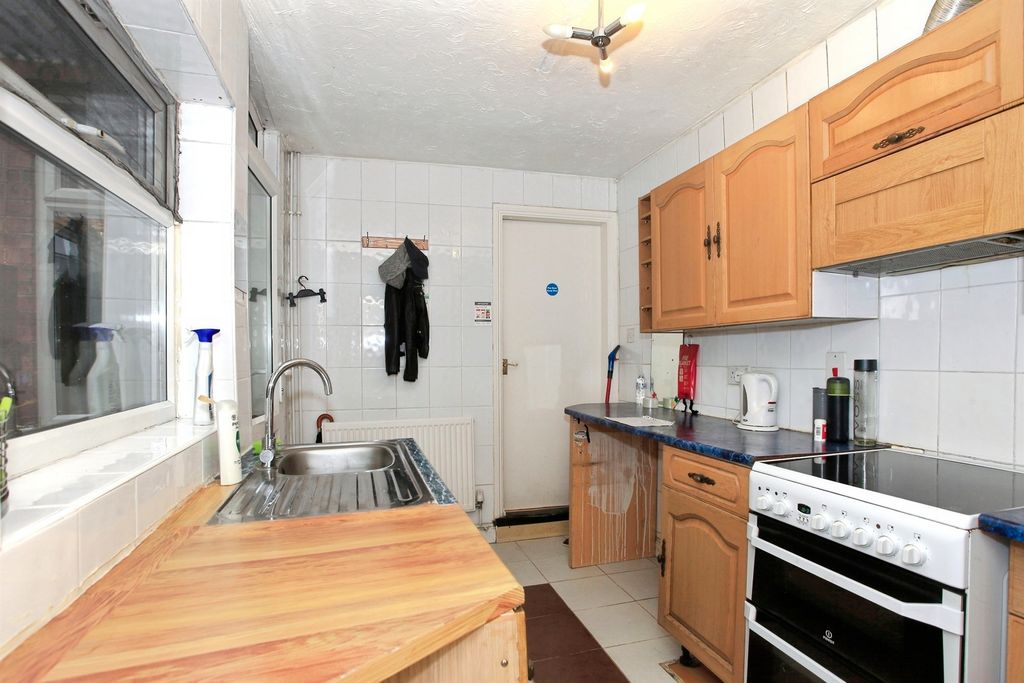 Property photo 2 of 15