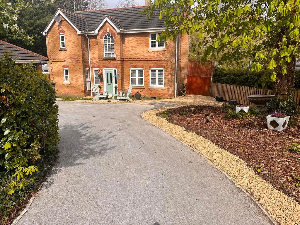 Property photo 1 of 36