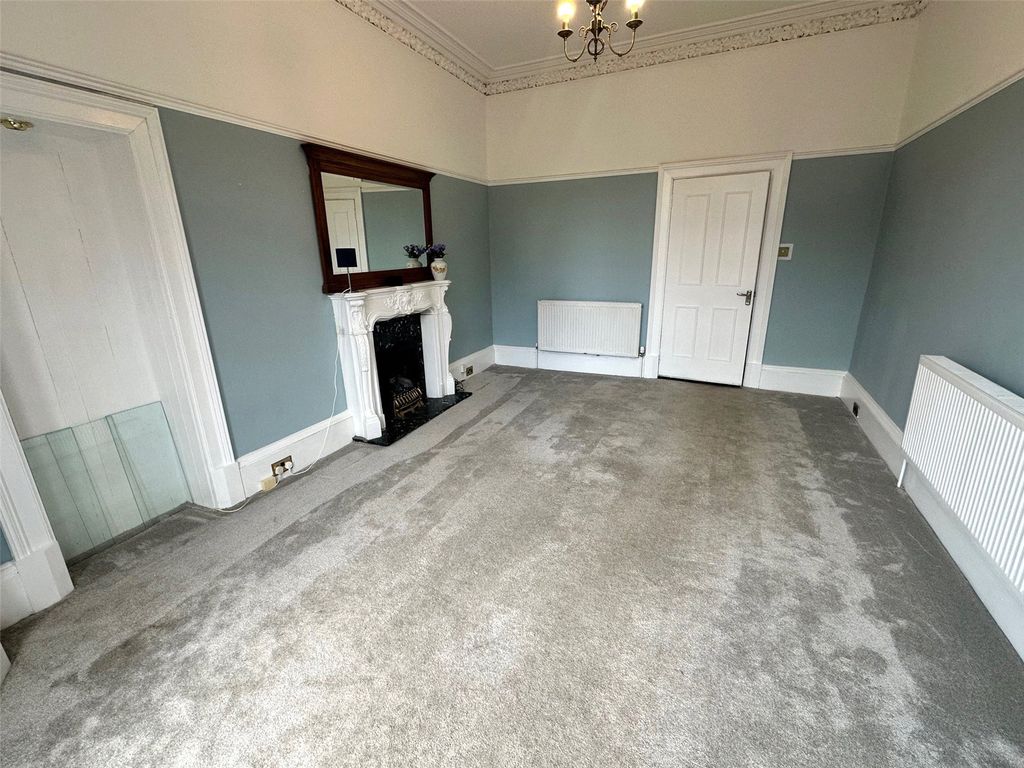 Property photo 3 of 12 Picture No. 11