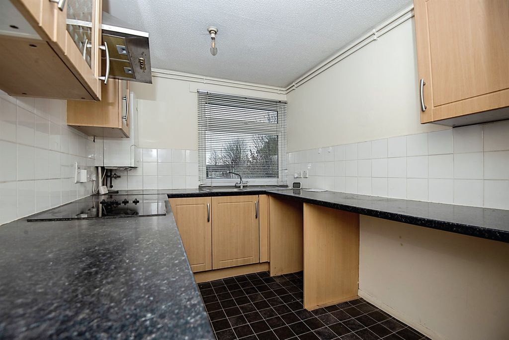 Property photo 3 of 12 Image