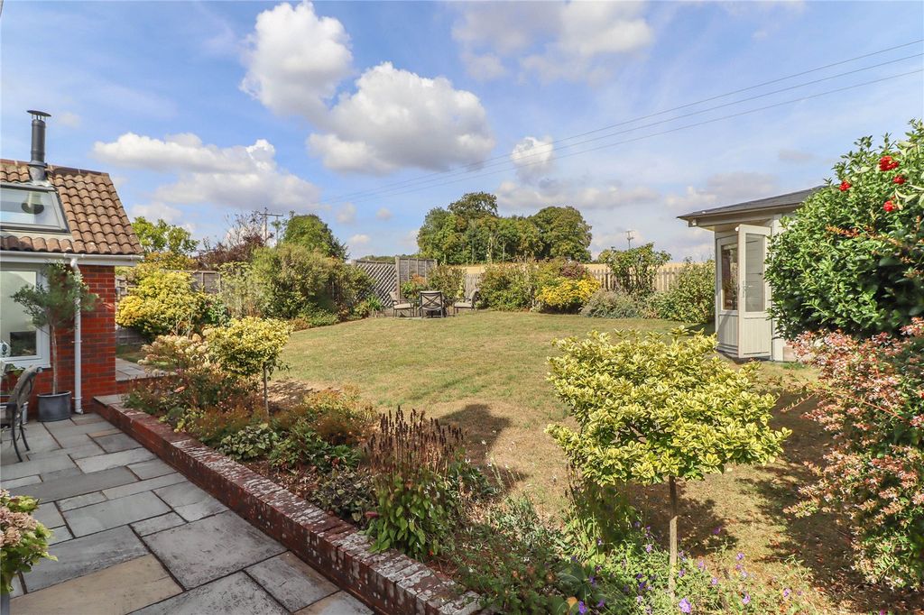 Property photo 2 of 27 Picture No. 05