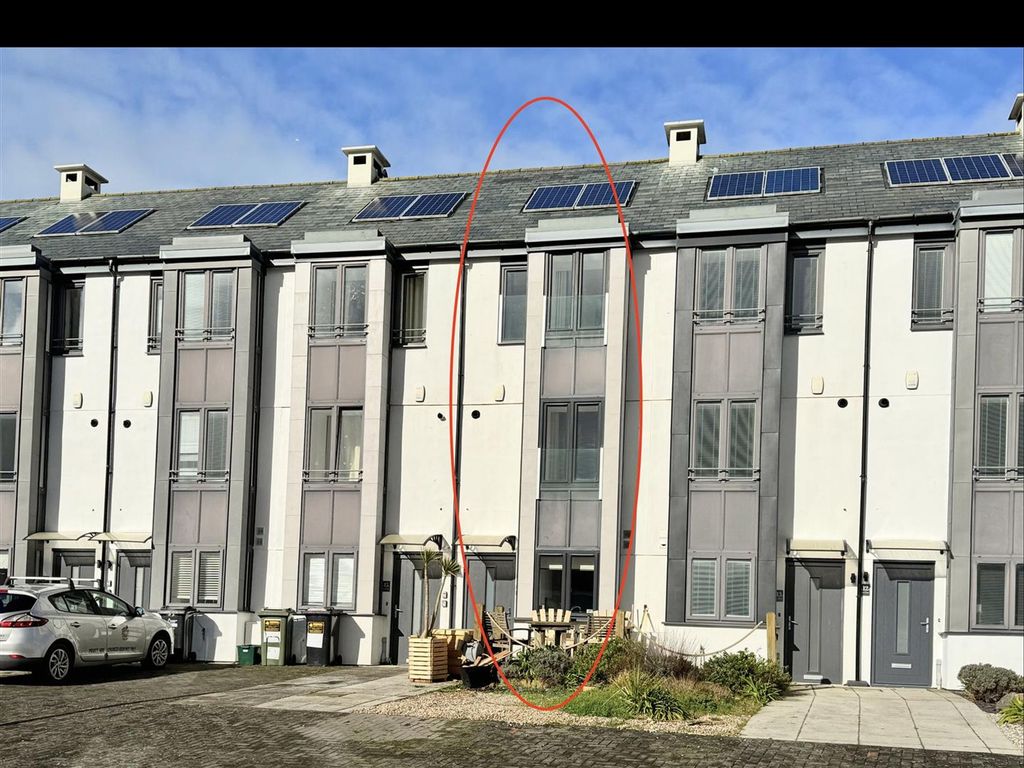Property photo 1 of 27