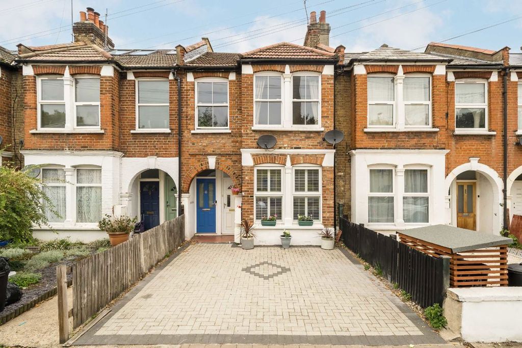 Property photo 1 of 10