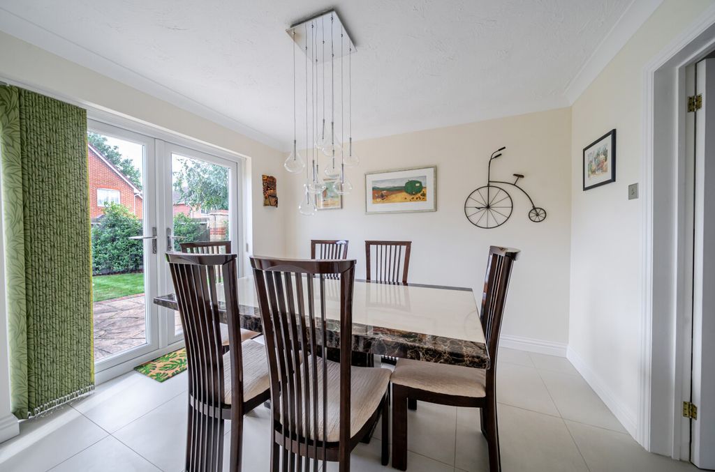 Property photo 3 of 29 1355919-20-68d140...