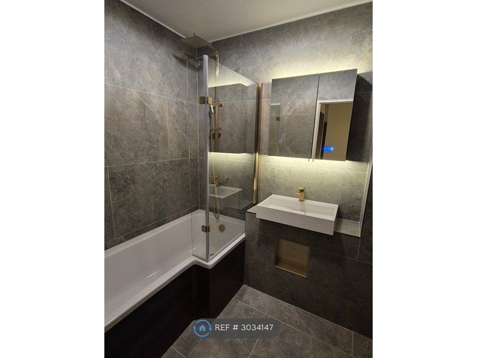 Property photo 2 of 2 Example Finish