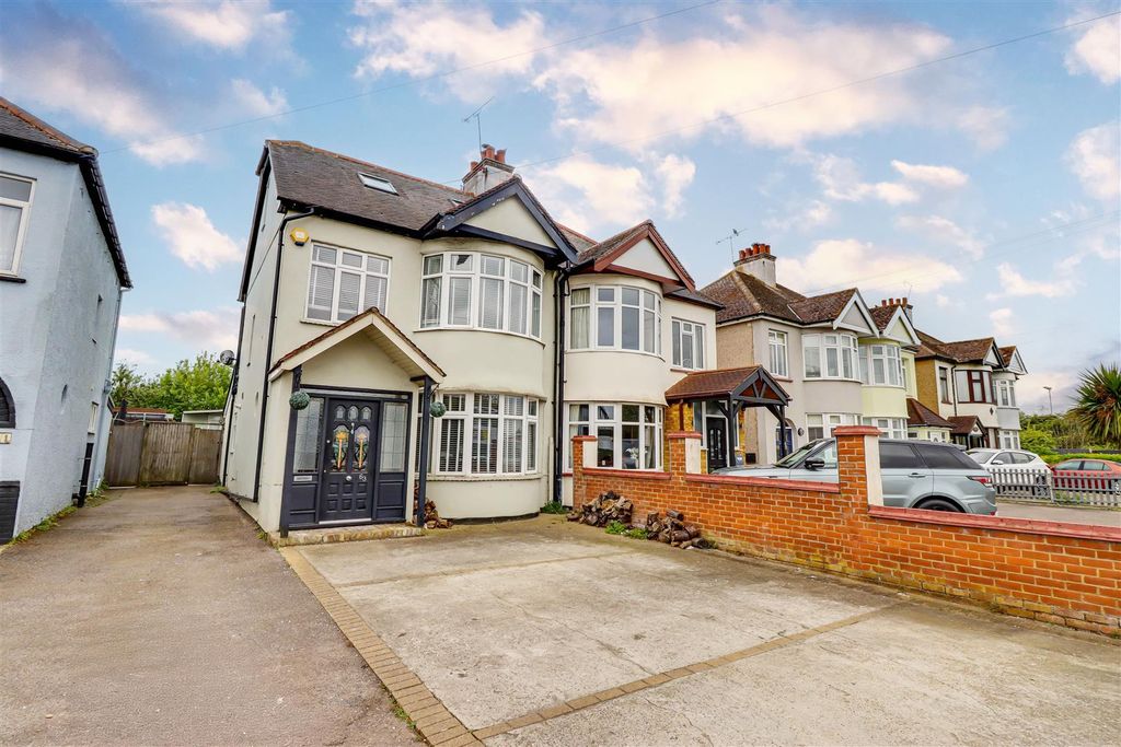 Property photo 1 of 18