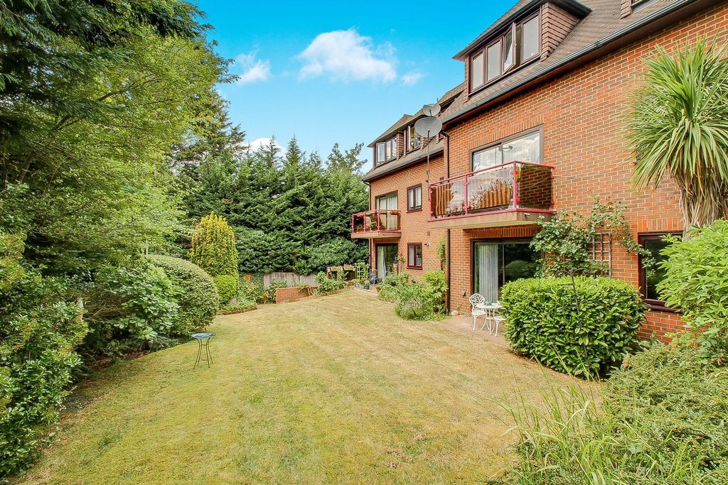 Property photo 1 of 9