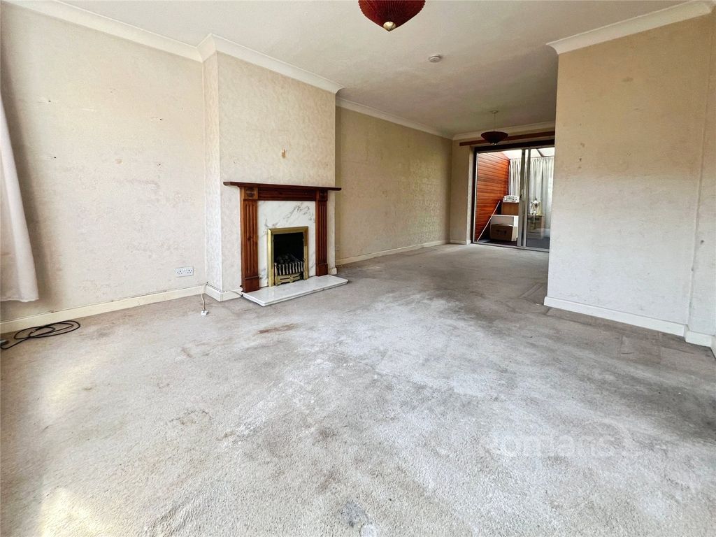 Property photo 2 of 18 Picture No. 14