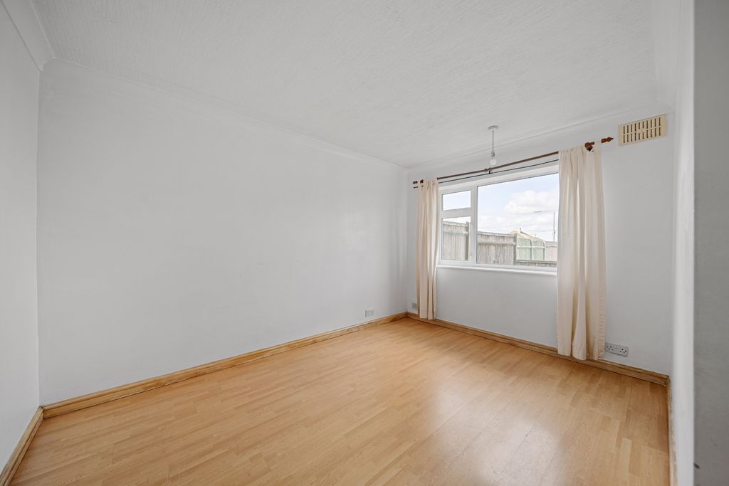 Property photo 2 of 9 Photo 5